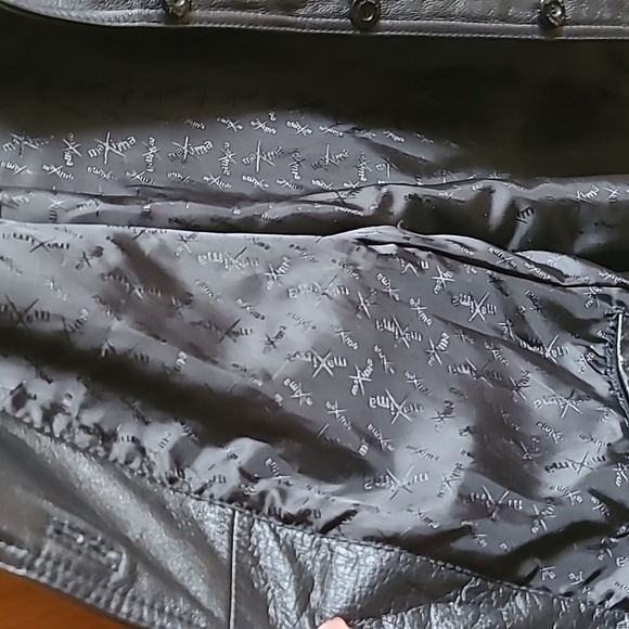 Maxima Wilson's Leather Jacket - Picture 7 of 7